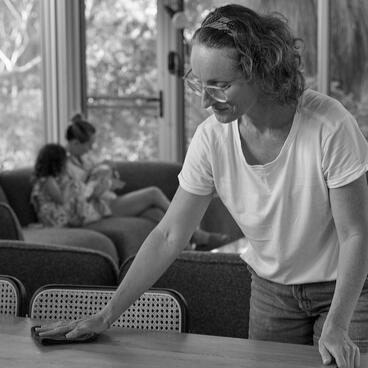 loungeroom-cleaning-postnatal-joy-image